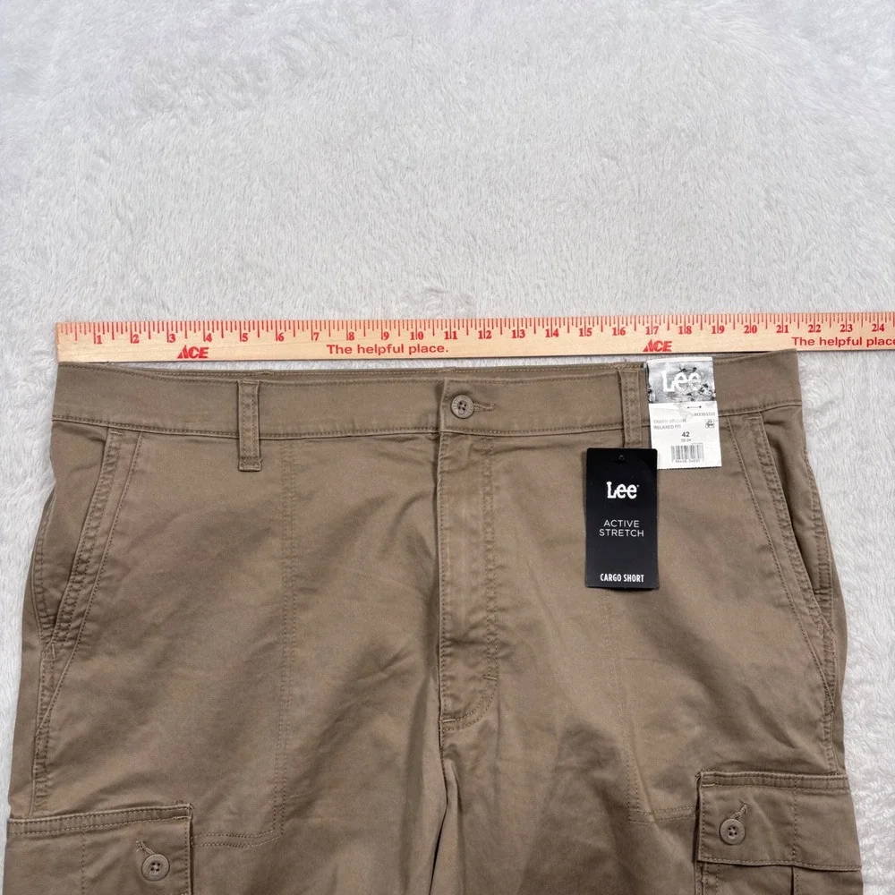 NEW Lee Cargo Shorts Men 42 Tawny Brown Relaxed Fit Active Stretch Baggy Street